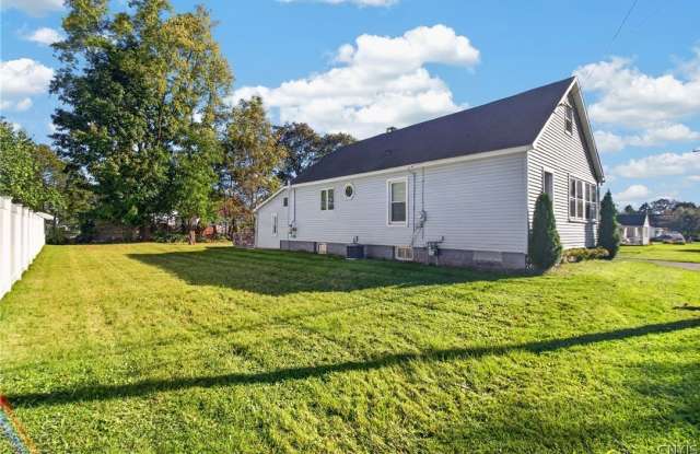 526 Utica Road Gallery 3
