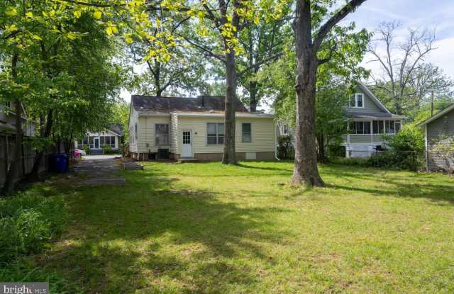 3411 N PERSHING DRIVE Gallery 3