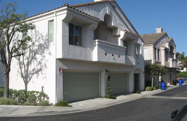 5580 Renaissance Ave #1 - 5580 Renaissance Avenue, San Diego, CA 92122