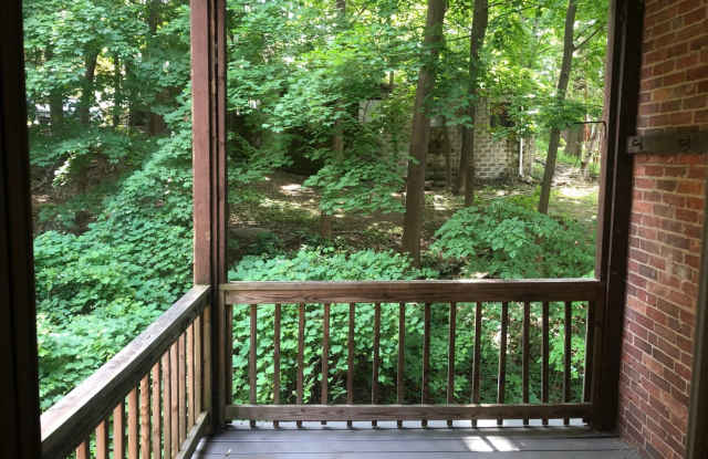 2 bed in Brookline - 168 Winthrop Road, Brookline, MA 02445