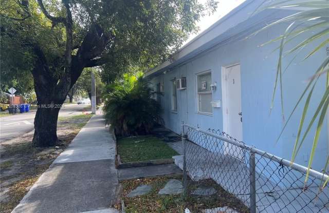 2118 N 19th Ave photos photos 2118 N 19th Ave photos photos