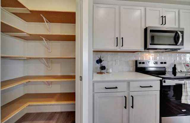 Newly Constructed Spacious Townhome Gallery 4