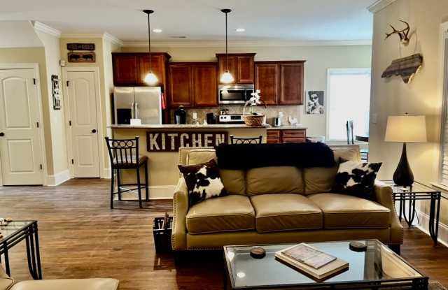 1924 Leighton Drive photos photos