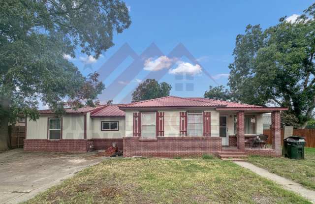 Fully Furnished 4 bedroom 3 bathroom home photos photos