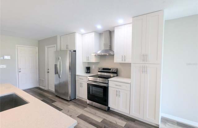 1009 KINGS COURT Gallery 2