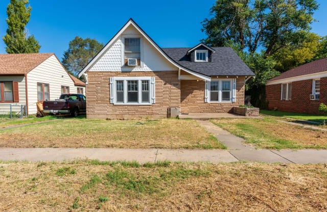 1220 SW 12th Avenue - 1220 Southwest 12th Avenue, Amarillo, TX 79102