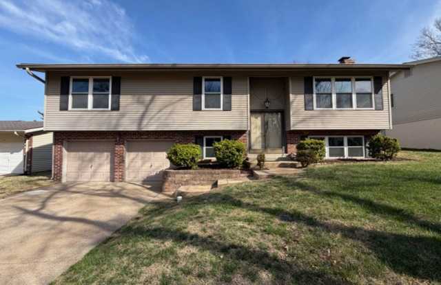 Spacious 5BR / 2BA in Manchester For Rent photos photos