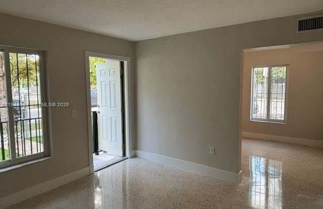 1000 NW 5th St photos photos