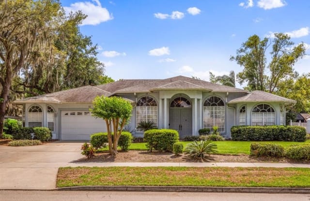 2332 NELA AVENUE - 2332 Nela Avenue, Belle Isle, FL 32809