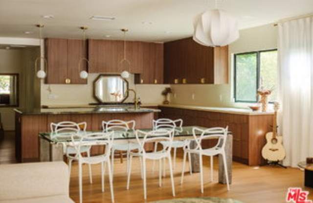 12220 Benmore Terrace Gallery 4