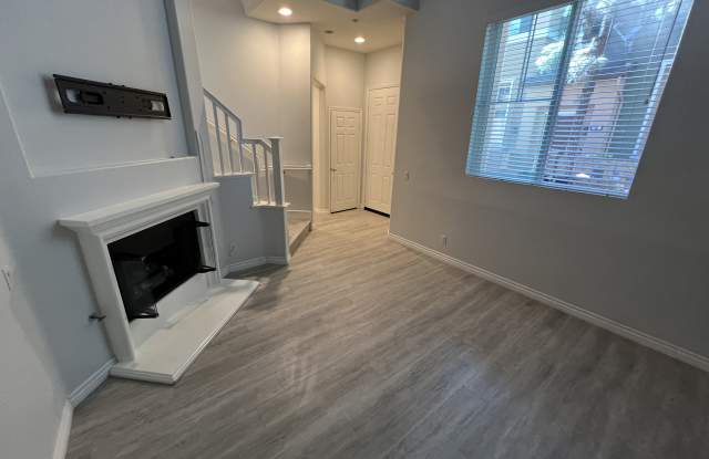 14546 Newport Avenue photos photos