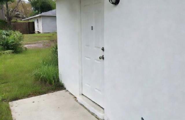 Affordable 2 Bedrooms 1 Bath photos photos