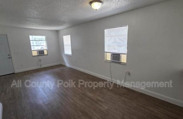 522 Pinewood Avenue Gallery 3
