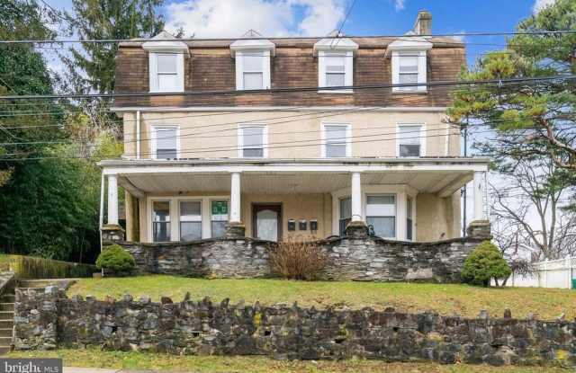 159 JOSEPHINE AVENUE Gallery 2
