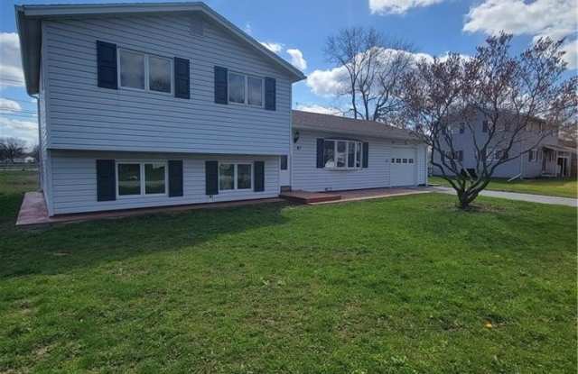 47 Crimson Bramble Road photos photos