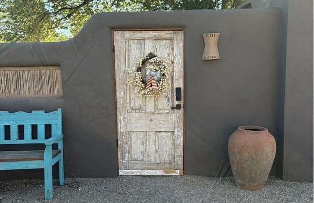 32 Saint Francis Plaza Gallery 1