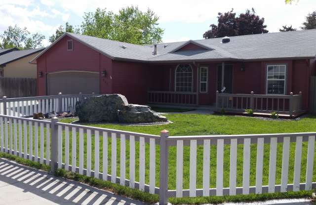 Beautiful Home with Hobby Shop and RV PARKING photos photos