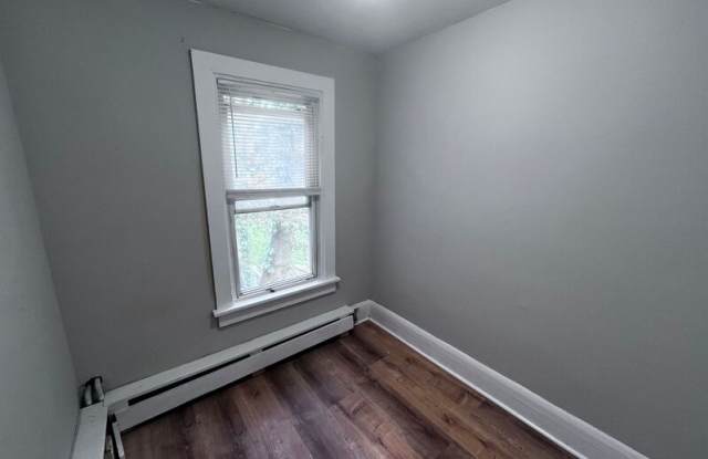 164 Parsells Ave Gallery 4