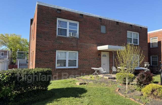 2515 Woodlawn Street - Apt 3 photos photos