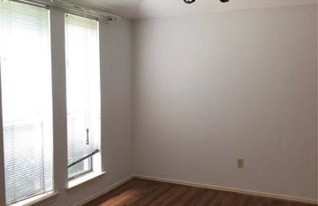 1609 Mayflower Drive Gallery 4