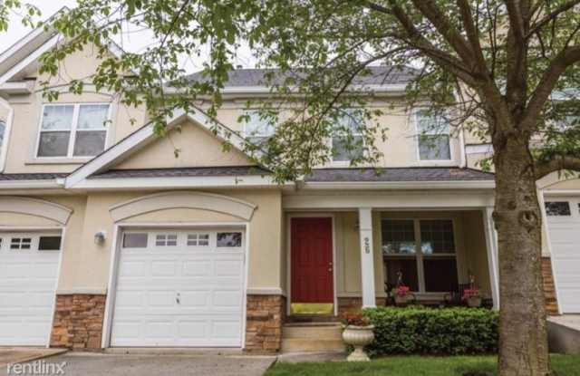 Avalon East Townhouse Gallery 4