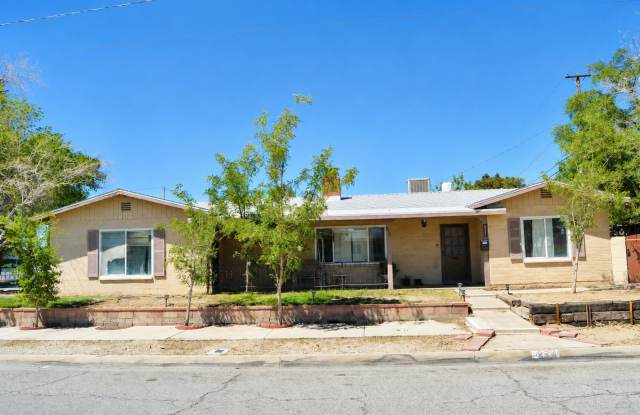 233 East Nugent Street photos photos