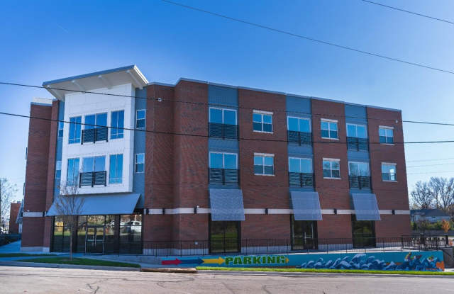 576 East Third photos photos