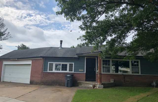 Nice three bedroom with hardwood floors, and Two car garage photos photos