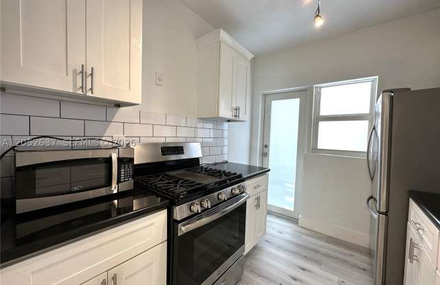 955 Bay Dr Gallery 4