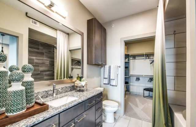 6139 E Riverside Dr photos photos