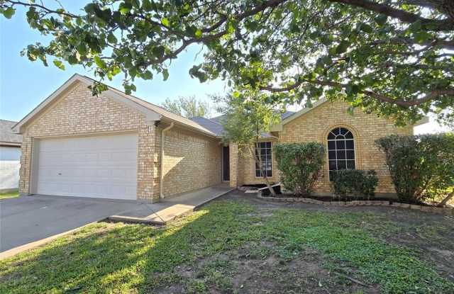 616 Sawyer Drive - 616 Sawyer Drive, Saginaw, TX 76179
