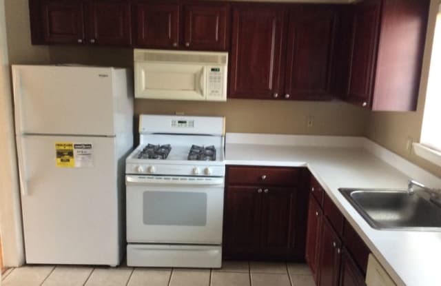 427 fox Hill Dr N - 427 Fox Hills Dr N, Oakland County, MI 48304