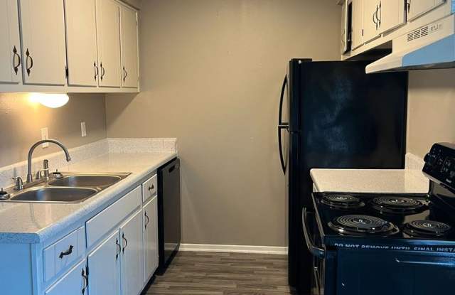 South Glen Apartments photos photos