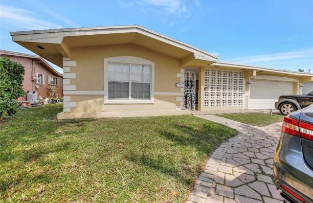 6729 Camelia Dr photos photos