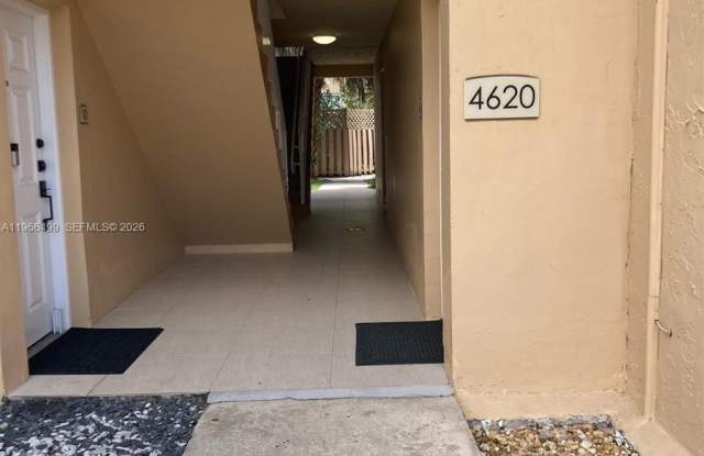 4620 NW 79 Ave photos photos