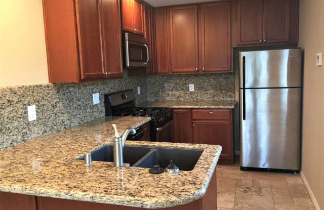 *** $500 Move-in Special*** Gorgeous Unit in Imperial Beach! photos photos