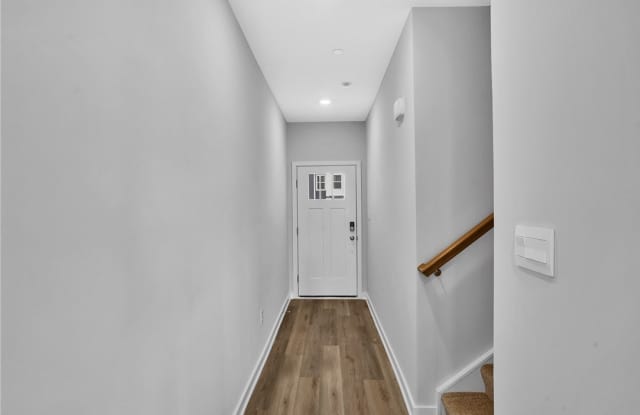 126 Scotland Ln Gallery 4