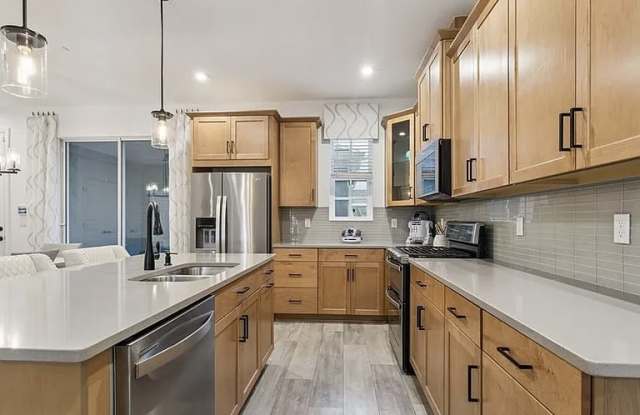 2340 Woodside Way - 2340 Woodside Way, Kissimmee, FL 34744