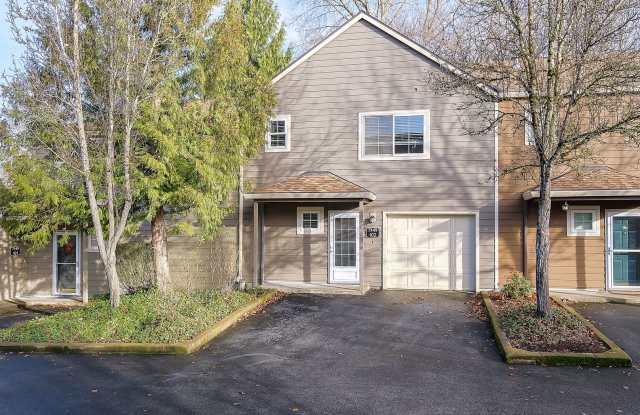 Great Location! 2 bedroom, 2.5 Bathroom Townhouse in Orchard Hills!! photos photos