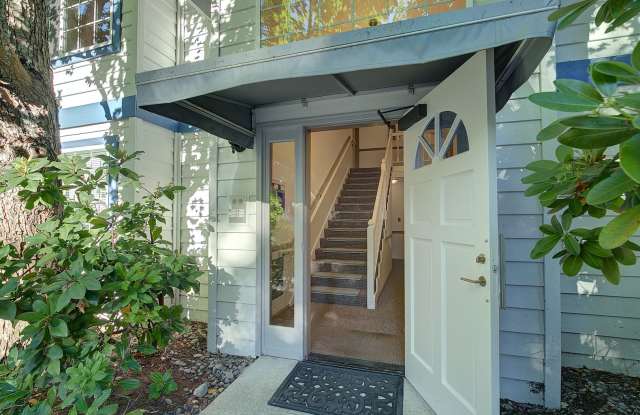 3Bd/2Ba Redmond Condo - 8653 Avondale Road Northeast, Redmond, WA 98052