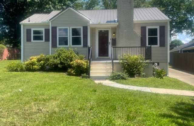 Knoxville 37920 - Very nice updated 2 bedroom home in South Knoxville for rent. - Contact Lisa Vineyard and Shannon Russell (865) 216-9334 photos photos