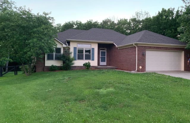 404 Cedar Street - 404 Cedar Ct, Winchester, KY 40391