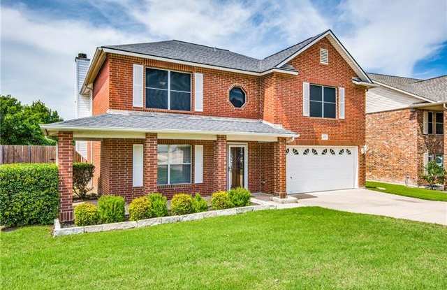 325 Cortland Circle - 325 Cortland Circle, Roanoke, TX 76262