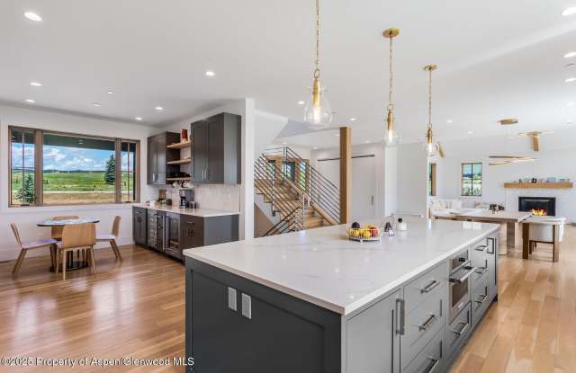 577 Fox Run Drive Gallery 3