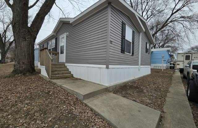 440 Warbler Lane photos photos