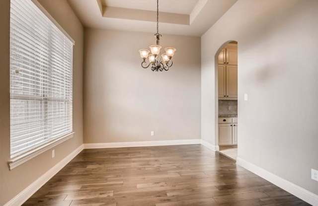104 High End Court Gallery 4