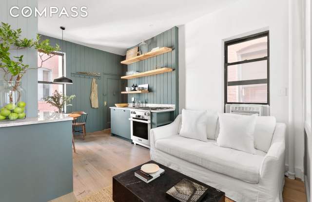 110 Thompson Street photos photos
