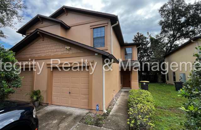 2-story townhouse-style Gallery 1