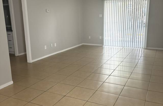1302 Waldron Rd - 102 Gallery 4