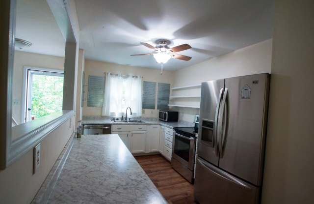 102 Weatherstone Drive - 1Unit A Gallery 2